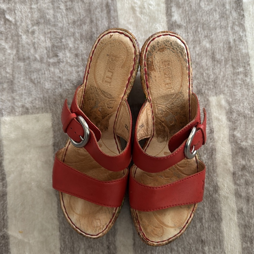 BORN red leather wedges - Picture 2 of 8